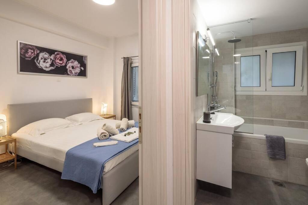 Hilton Area Brand New Comfortable Apartment Афіни Екстер'єр фото